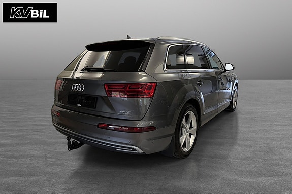 Audi Q7 6 of 30