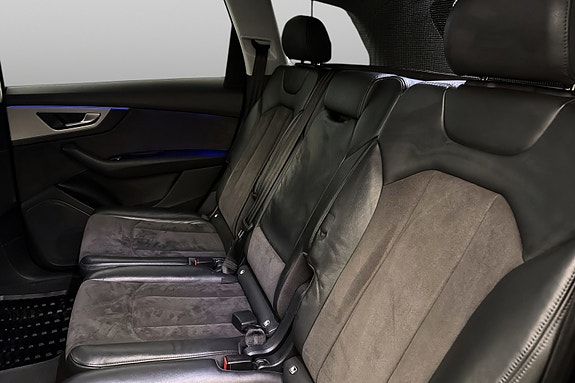 Audi Q7 14 of 30