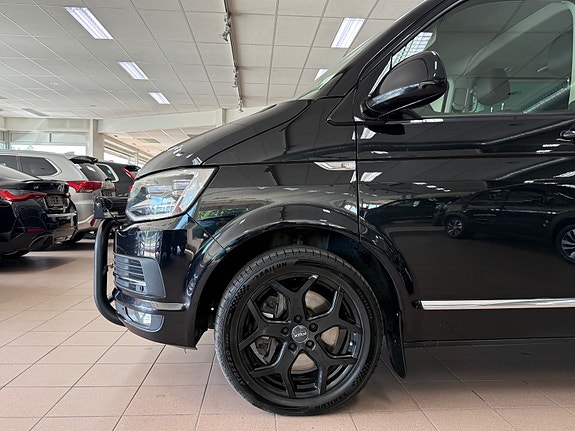 Volkswagen Multivan 9 of 30