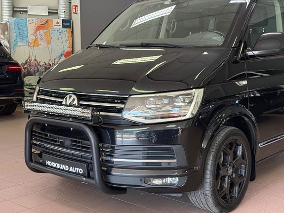 Volkswagen Multivan 10 of 30