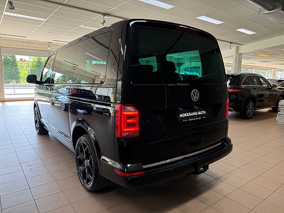 Volkswagen Multivan 8 of 30