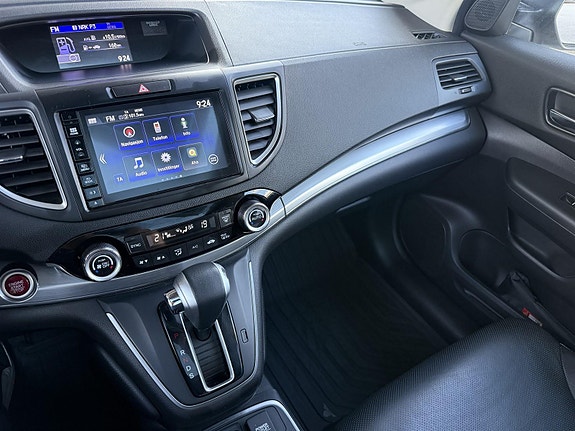 Honda CR-V 15 of 29