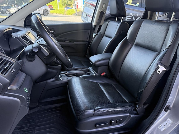Honda CR-V 10 of 29