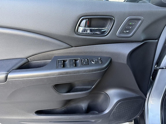 Honda CR-V 25 of 29