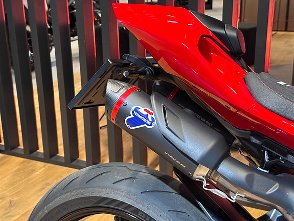 Ducati Streetfighter V2 S - Mye utstyr! 15 of 17