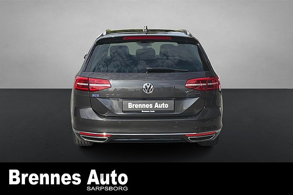 Volkswagen Passat 6 of 24