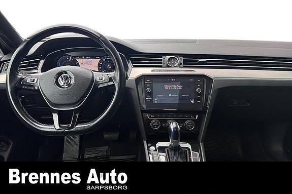 Volkswagen Passat 14 of 24