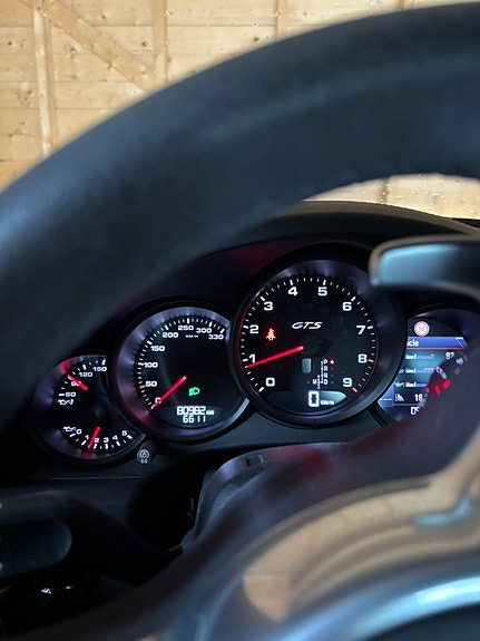 Porsche 911 Carrera GTS 9 of 17