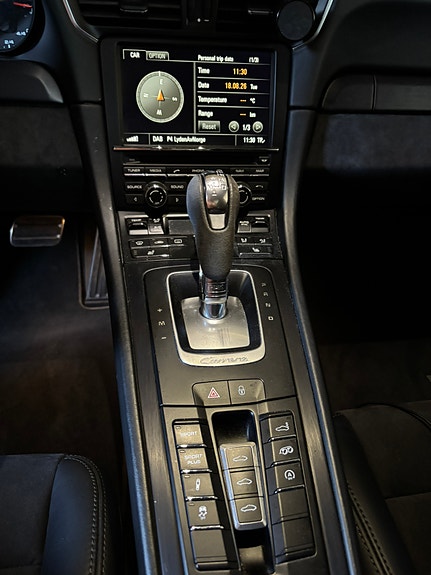 Porsche 911 Carrera GTS 15 of 17