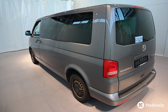Volkswagen Caravelle 7 of 10