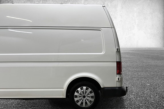 Volkswagen Transporter 6 of 30