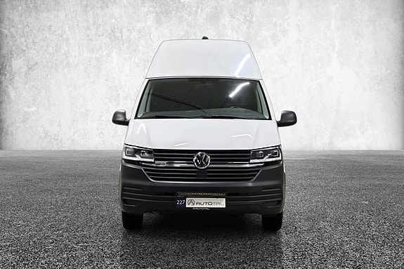 Volkswagen Transporter 2 of 30