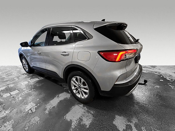 Ford Kuga 2 of 16