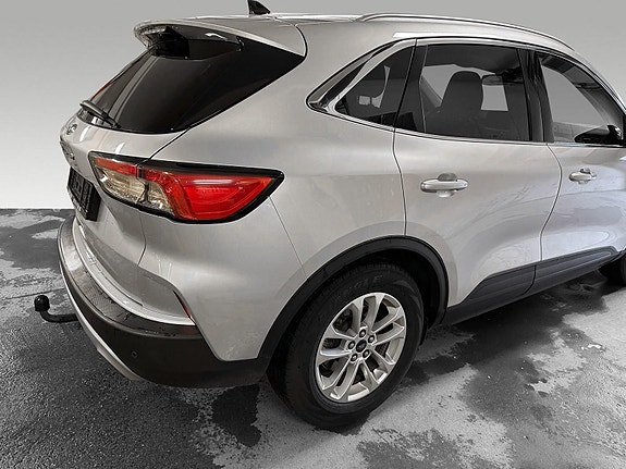 Ford Kuga 13 of 16