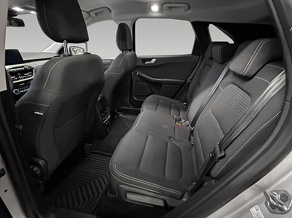 Ford Kuga 8 of 16
