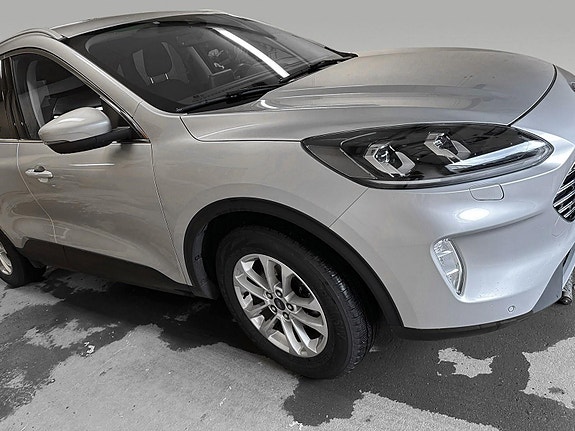 Ford Kuga 14 of 16