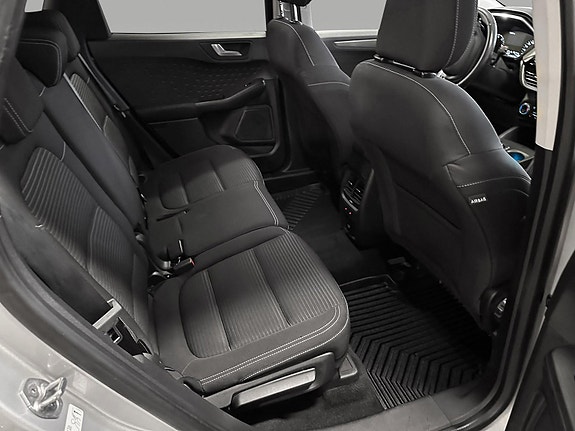 Ford Kuga 9 of 16