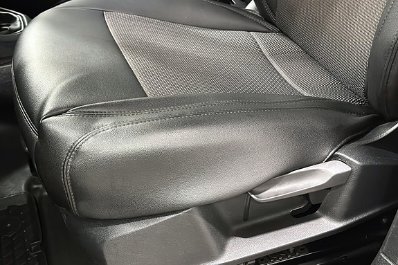 Volkswagen Caddy Alltrack 18 of 30