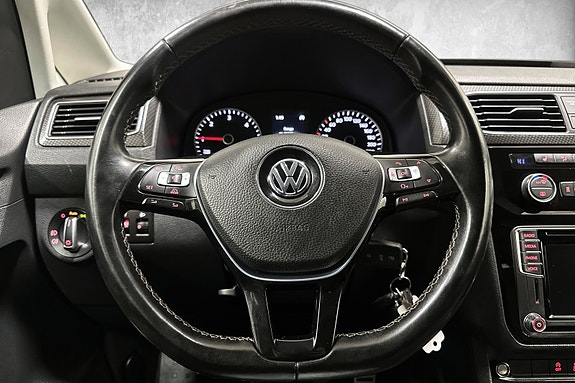 Volkswagen Caddy Alltrack 25 of 30