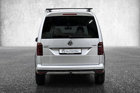 Volkswagen Caddy Alltrack 9 of 30