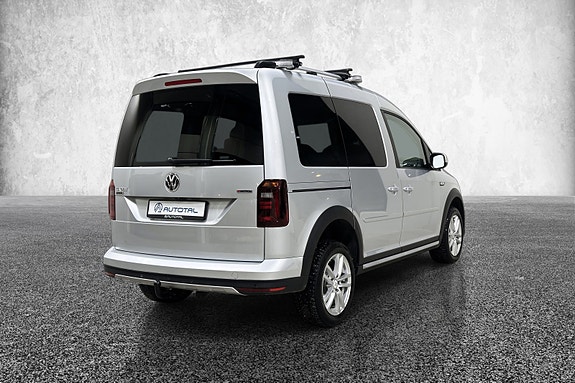 Volkswagen Caddy Alltrack 10 of 30