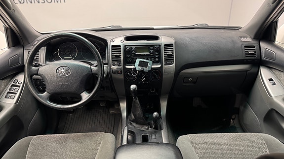 Toyota Land Cruiser 13 of 19