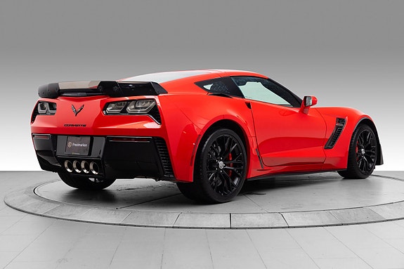 Chevrolet Corvette 4 of 30