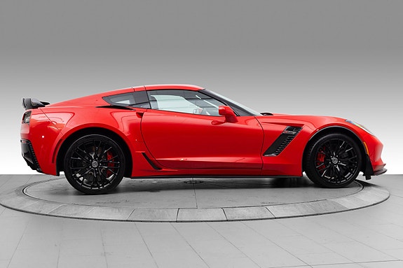 Chevrolet Corvette 5 of 30