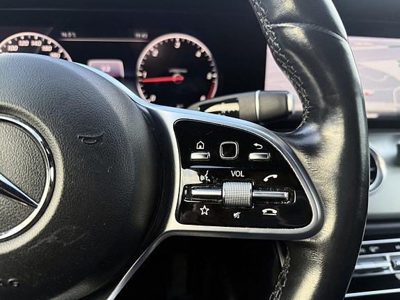 Mercedes-Benz E220 d 21 of 30