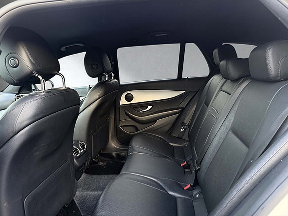 Mercedes-Benz E220 d 13 of 30