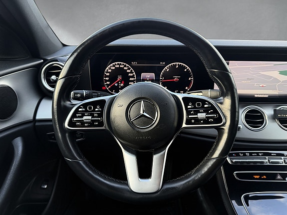 Mercedes-Benz E220 d 18 of 30