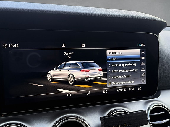 Mercedes-Benz E220 d 29 of 30