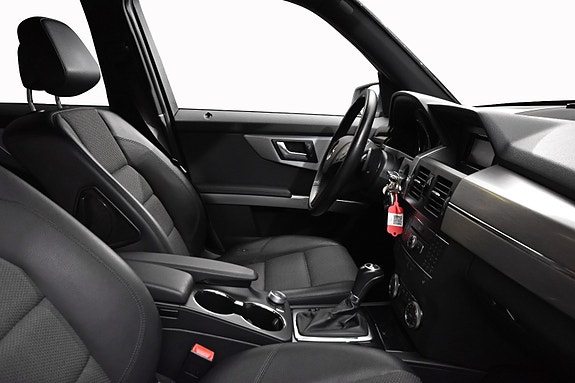Mercedes-Benz GLK220 13 of 24