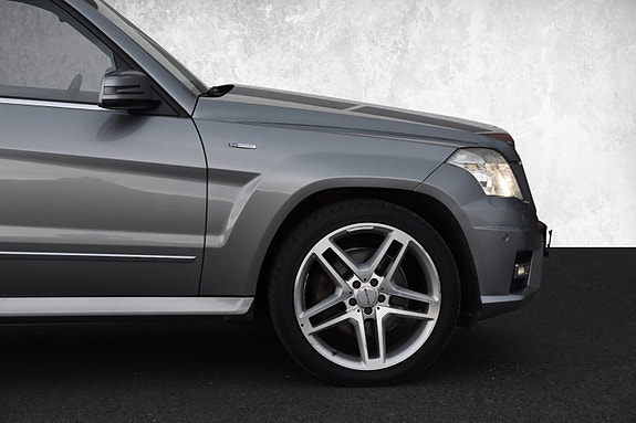 Mercedes-Benz GLK220 11 of 24