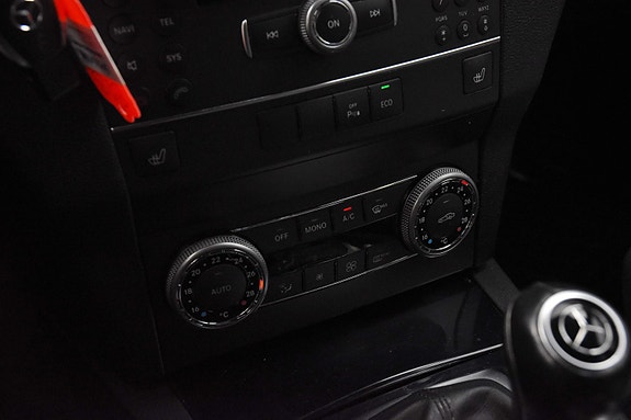 Mercedes-Benz GLK220 20 of 24