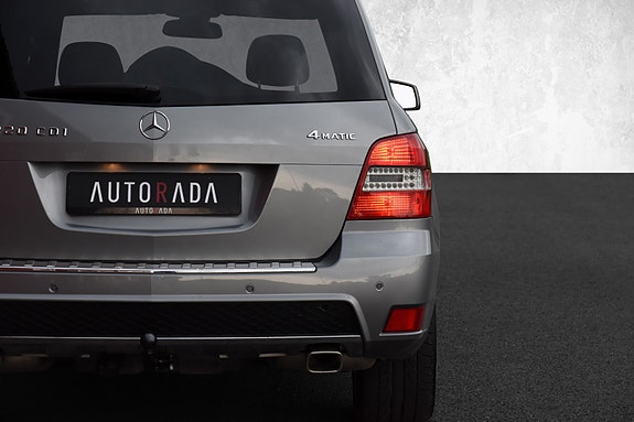 Mercedes-Benz GLK220 8 of 24