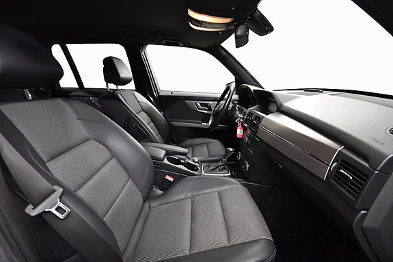 Mercedes-Benz GLK220 12 of 24