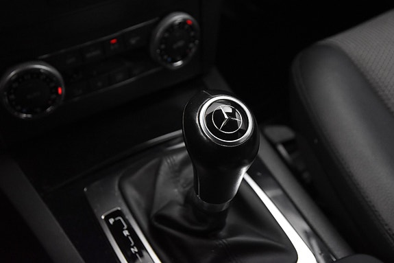 Mercedes-Benz GLK220 21 of 24