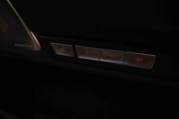 BMW 740Le 11 of 30