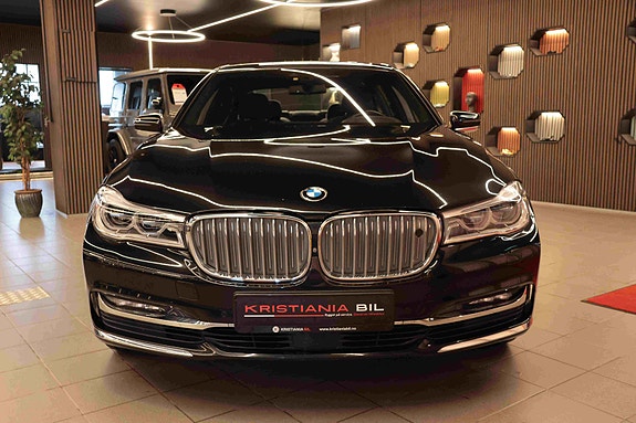 BMW 740Le 4 of 30