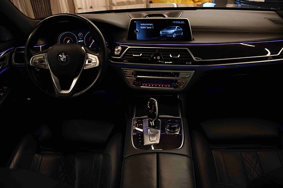 BMW 740Le 30 of 30