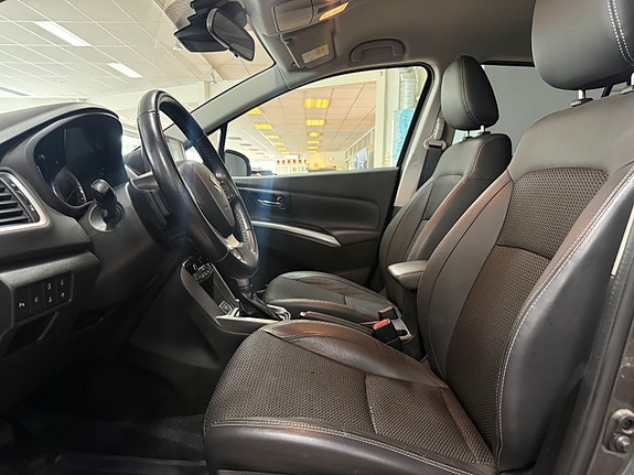 Suzuki SX4 S-Cross 10 of 23