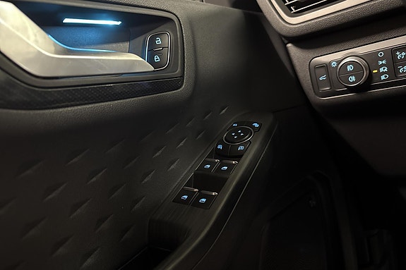 Ford Kuga 15 of 22