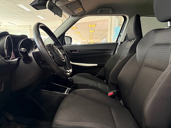 Suzuki Swift 13 of 23