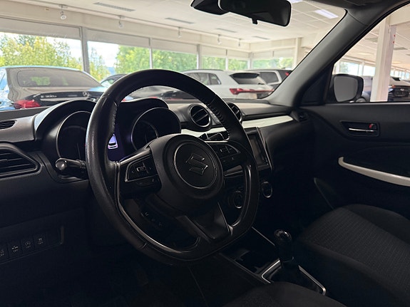 Suzuki Swift 12 of 23