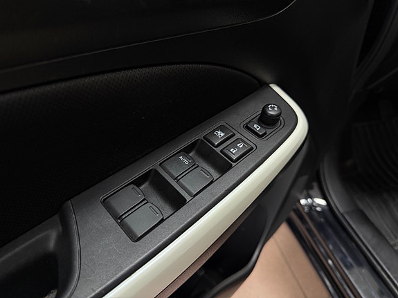 Suzuki Swift 11 of 23