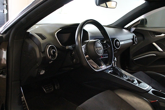 Audi TT 15 of 28