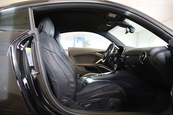 Audi TT 14 of 28