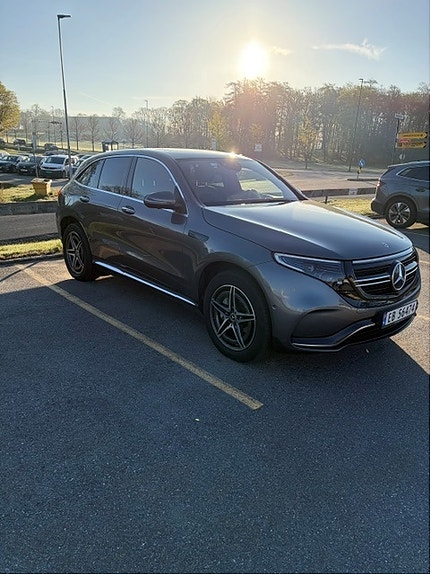 Mercedes-Benz EQC400 4 of 7