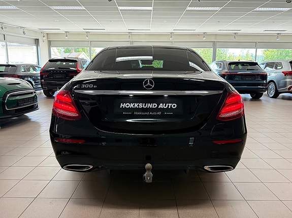 Mercedes-Benz E300 e 9 of 30
